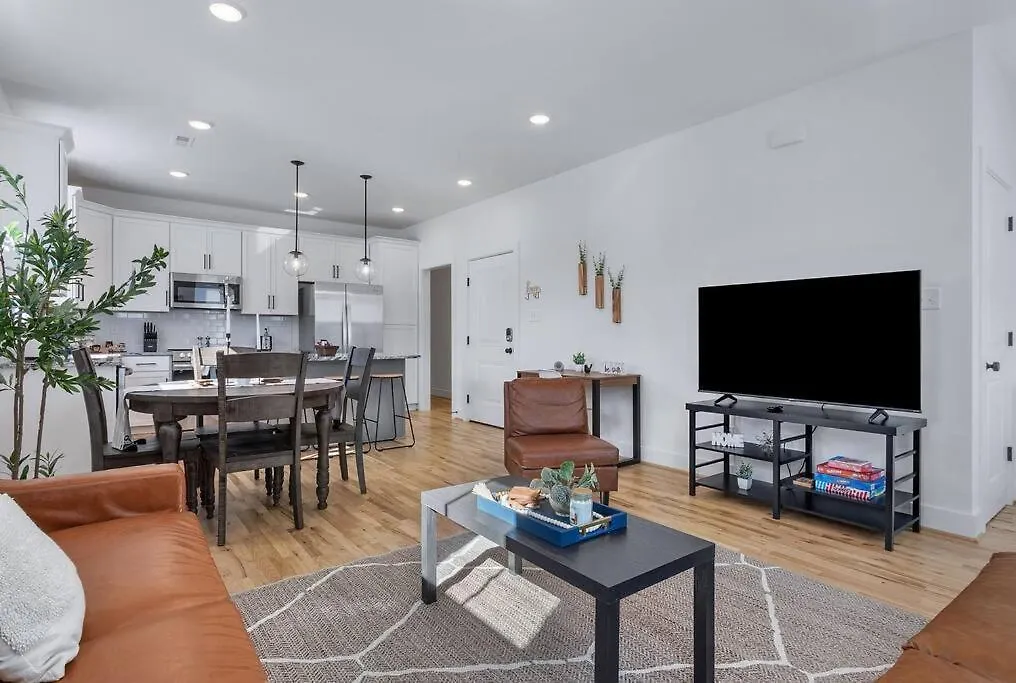 Duplex With Balcony And Spacious Dog-Friendly Oasis! Richmond